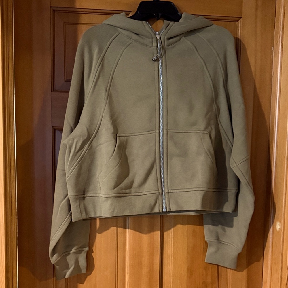 Lululemon Athletica Olive Sage Green Cropped Scuba Full-Zip Hoodie New NWOT M/L